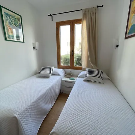 Апартаменты Mestral -apartamento Con Piscina Junto La Playa Ареналь-д'эн-Кастель