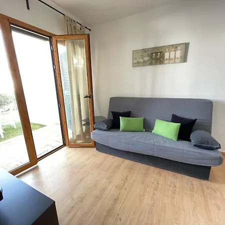 Mestral -apartamento Con Piscina Junto La Playa