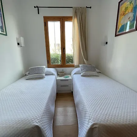 Mestral -apartamento Con Piscina Junto La Playa * Ареналь-д'эн-Кастель